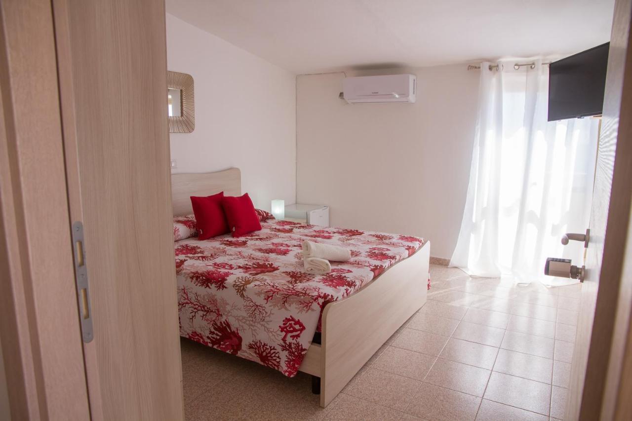 Bluriva Hotel Ciro Marina Exterior photo