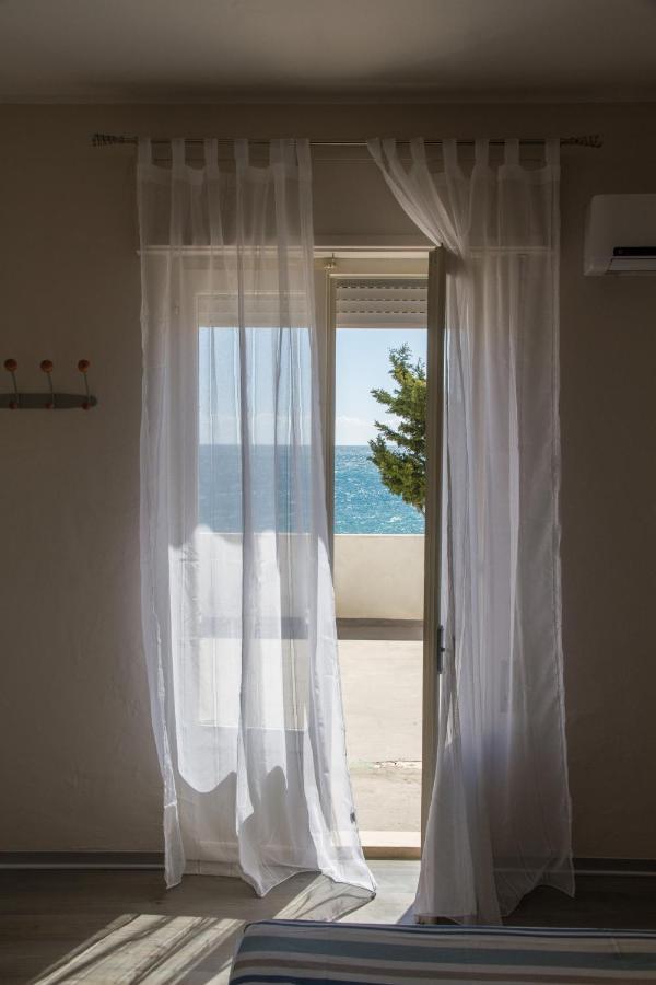 Bluriva Hotel Ciro Marina Exterior photo